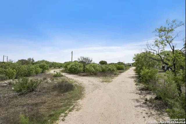 255 COUNTY ROAD 467 Hondo, TX 78861