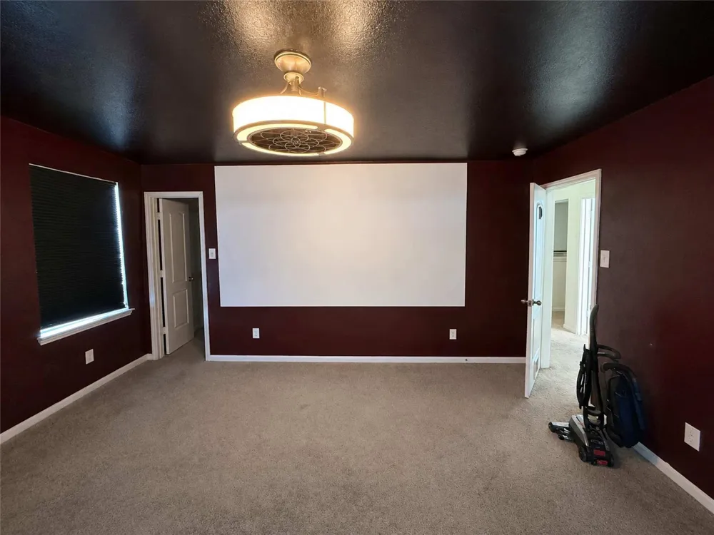 111 Golden Eagle Court La Marque, TX 77568