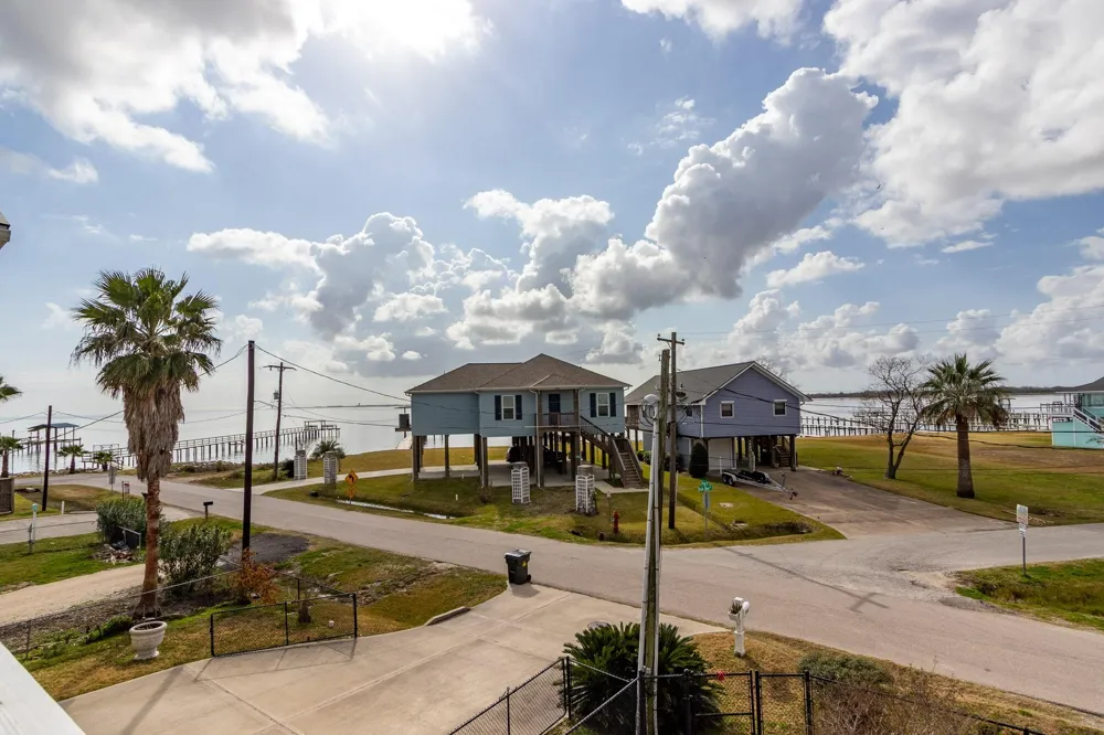 2414 Avenue P San Leon, TX 77539