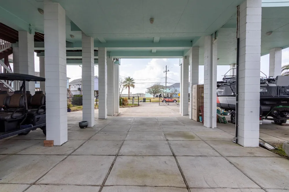 2414 Avenue P San Leon, TX 77539