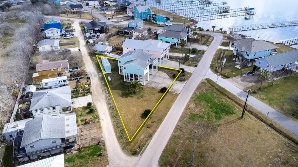 2414 Avenue P San Leon, TX 77539