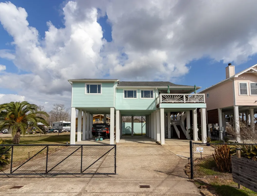 2414 Avenue P San Leon, TX 77539