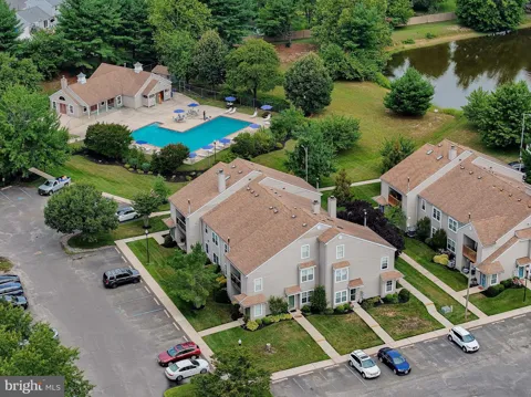1503 HAWTHORNE COURT
