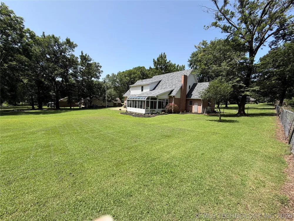 1304 Iroquois Avenue Chouteau, OK 74337