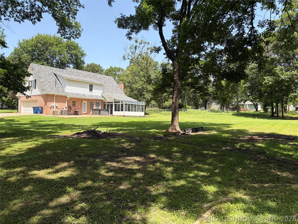 1304 Iroquois Avenue Chouteau, OK 74337