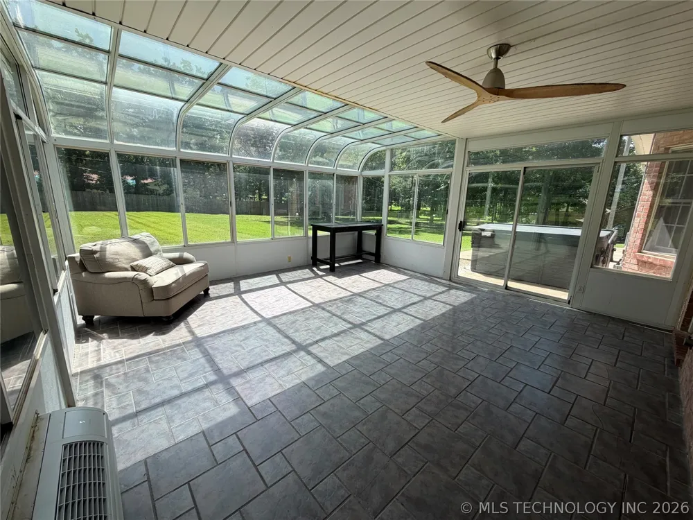 1304 Iroquois Avenue Chouteau, OK 74337