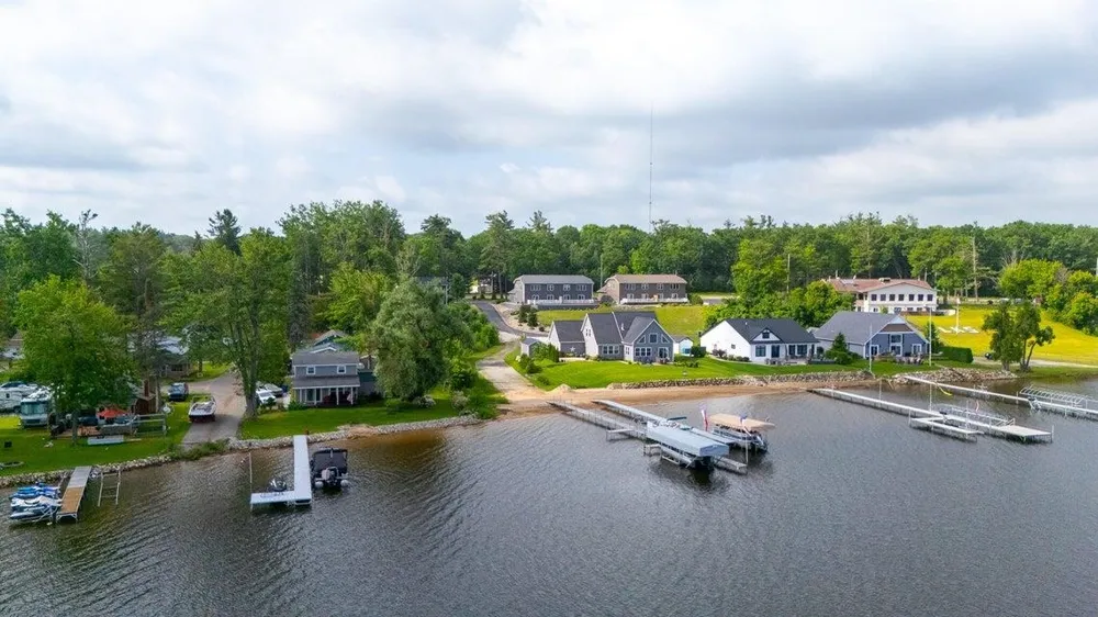 4876 W Houghton Lake Drive Roscommon Township, MI 48629