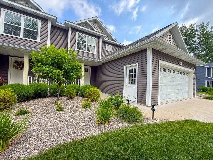 4876 W Houghton Lake Drive Roscommon Township, MI 48629