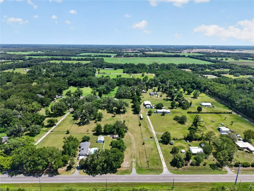 2039 SW STATE ROAD 26 Trenton, FL 32693