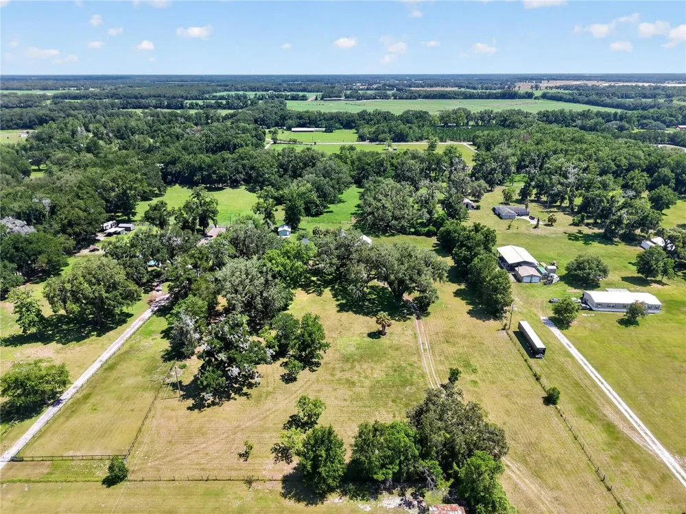 2039 SW STATE ROAD 26 Trenton, FL 32693