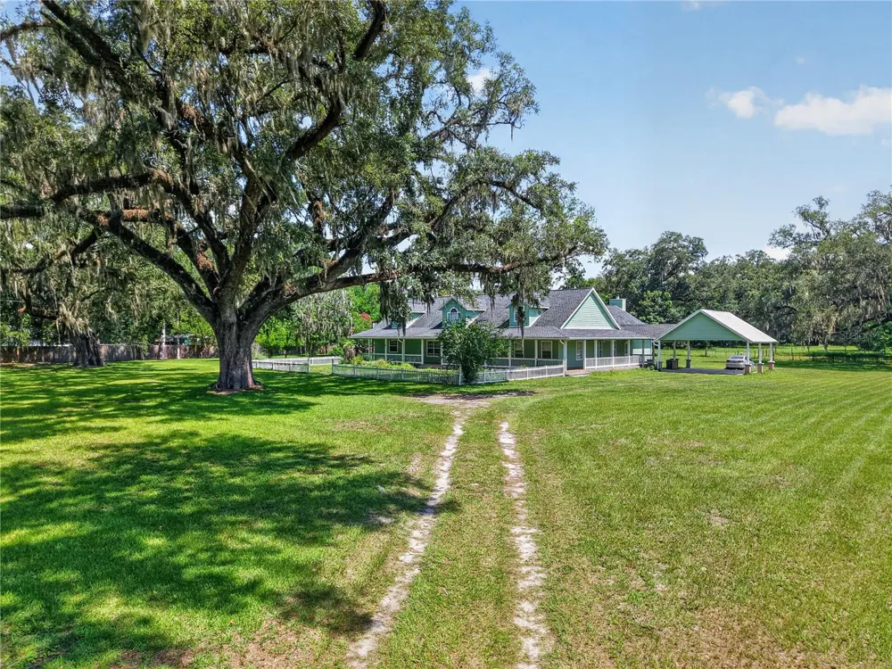 2039 SW STATE ROAD 26 Trenton, FL 32693