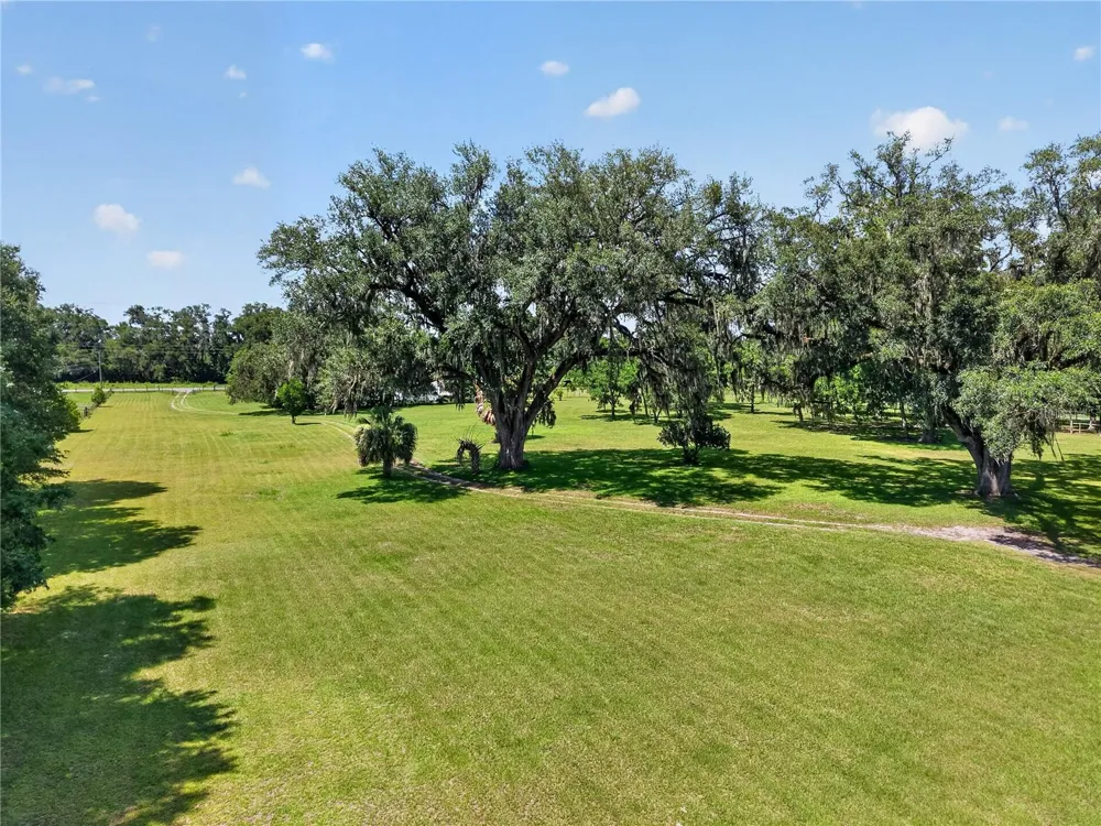 2039 SW STATE ROAD 26 Trenton, FL 32693
