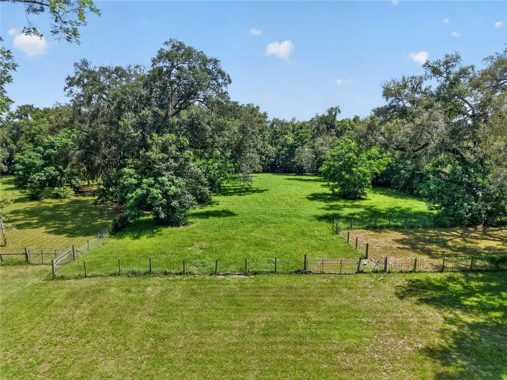 2039 SW STATE ROAD 26 Trenton, FL 32693