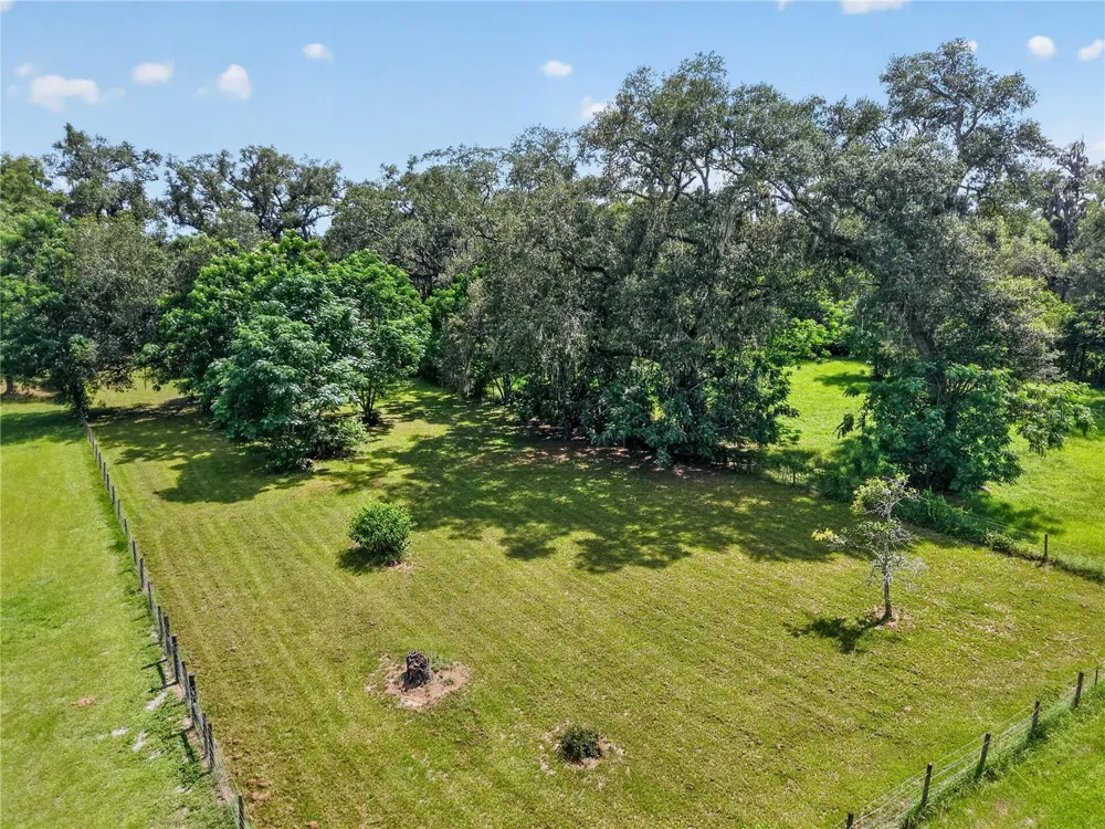 2039 SW STATE ROAD 26 Trenton, FL 32693