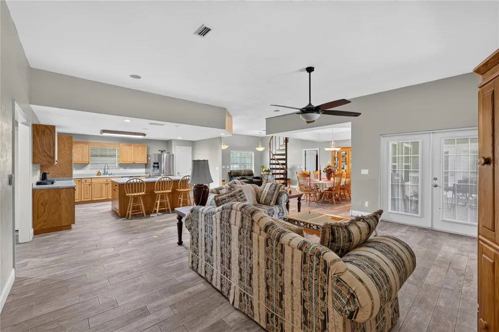 2039 SW STATE ROAD 26 Trenton, FL 32693