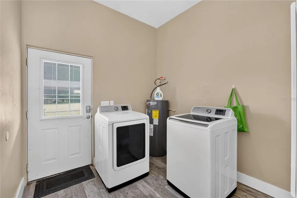 2039 SW STATE ROAD 26 Trenton, FL 32693