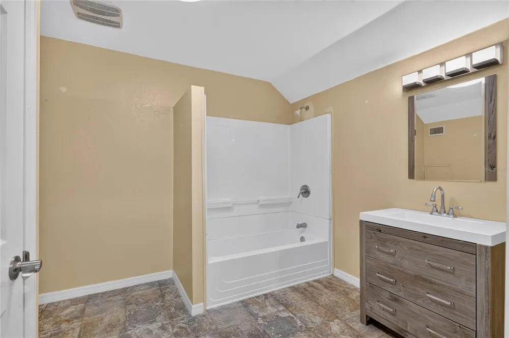 2039 SW STATE ROAD 26 Trenton, FL 32693