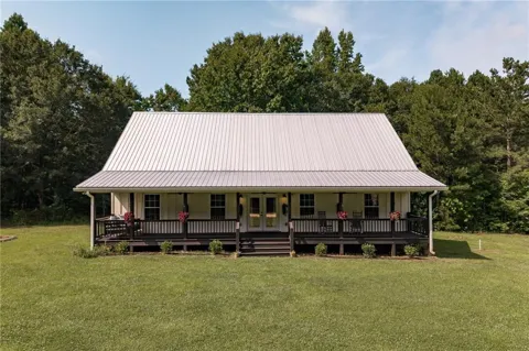 930 James Holcomb Road