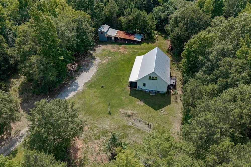 930 James Holcomb Road Hull, GA 30646