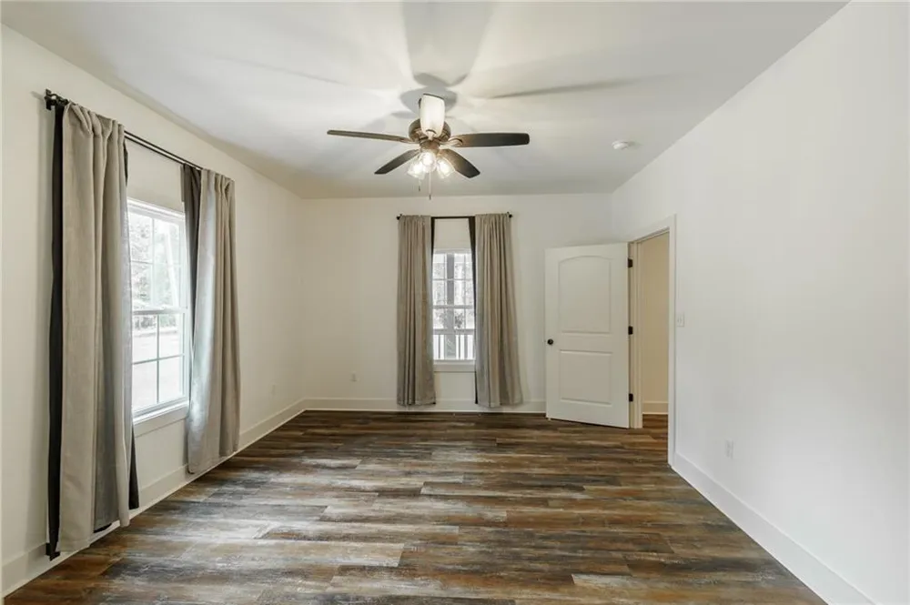 930 James Holcomb Road Hull, GA 30646