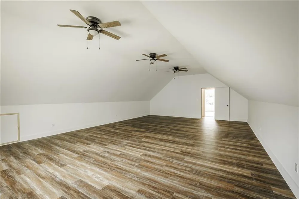 930 James Holcomb Road Hull, GA 30646