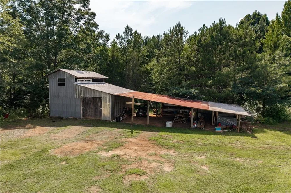 930 James Holcomb Road Hull, GA 30646