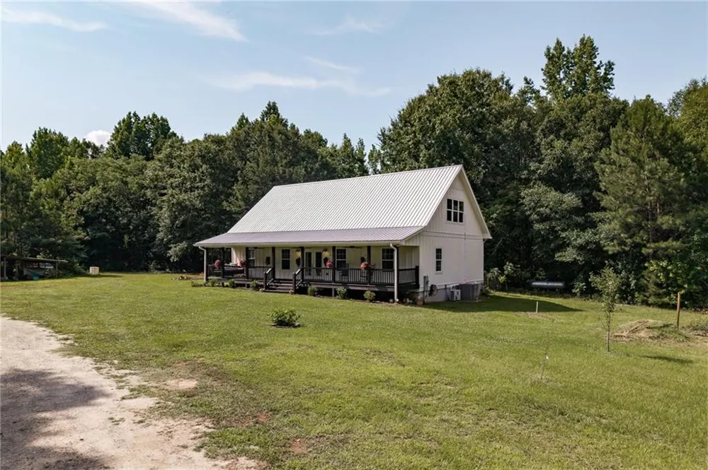 930 James Holcomb Road Hull, GA 30646
