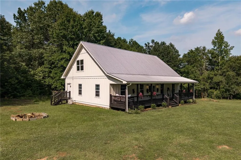 930 James Holcomb Road Hull, GA 30646