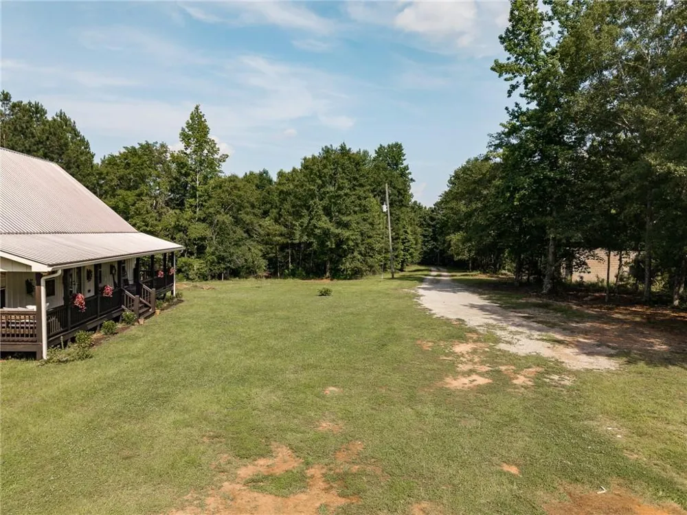 930 James Holcomb Road Hull, GA 30646