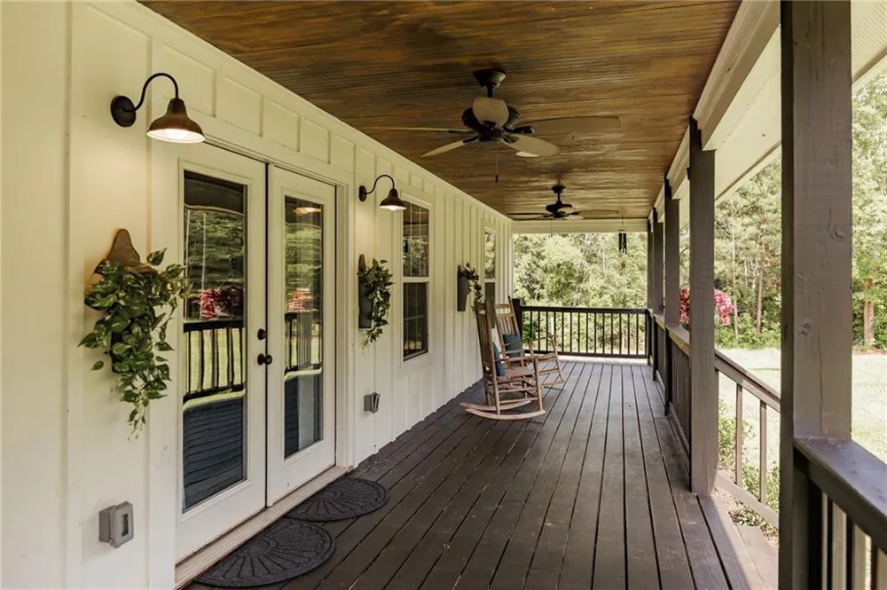 930 James Holcomb Road Hull, GA 30646
