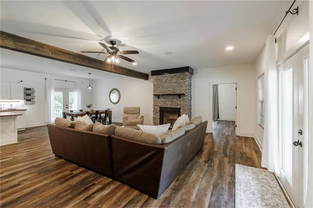 930 James Holcomb Road Hull, GA 30646
