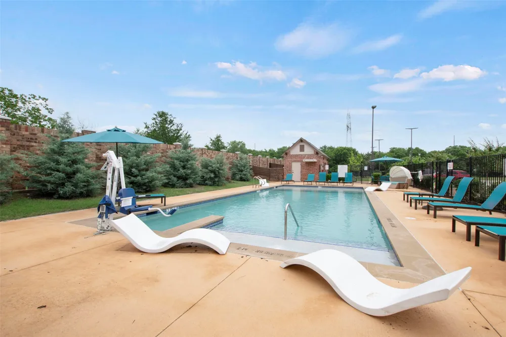 1271 Lamar Drive Lewisville, TX 75077
