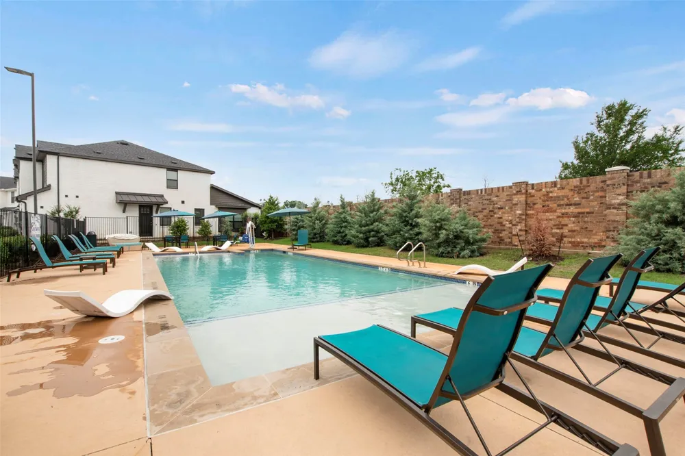 1271 Lamar Drive Lewisville, TX 75077