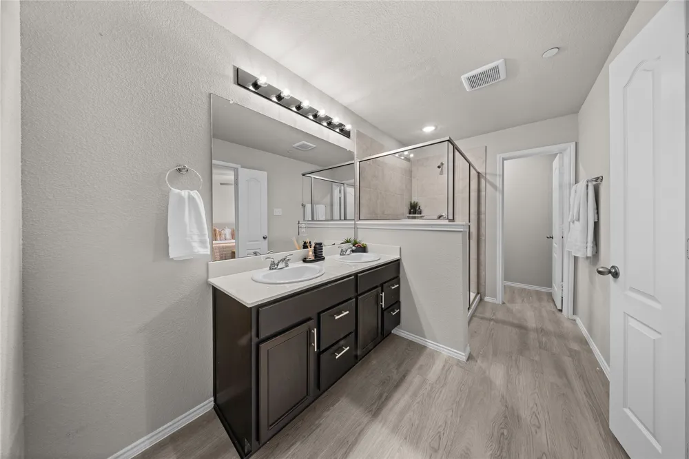 1271 Lamar Drive Lewisville, TX 75077