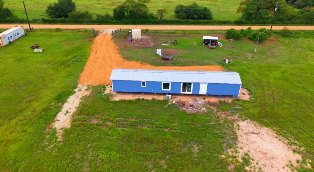 1087 Cr 141 Rock Island, TX 77470