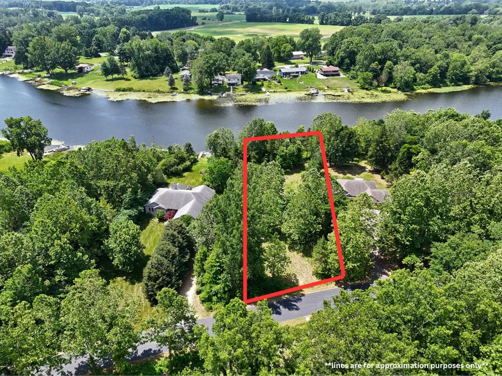 29265 Misty Pines Street Dowagiac, MI 49047