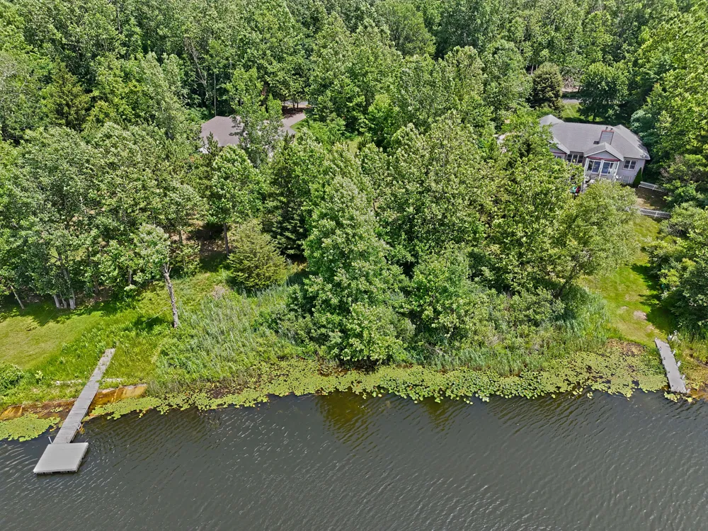 29265 Misty Pines Street Dowagiac, MI 49047