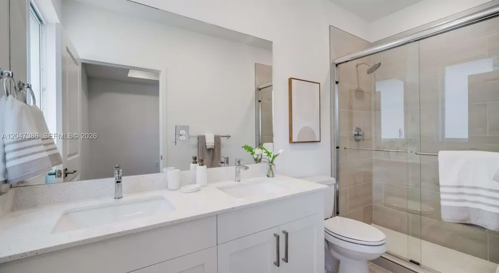 18155 SW 98th Ave #Alina Palmetto Bay, FL 33157