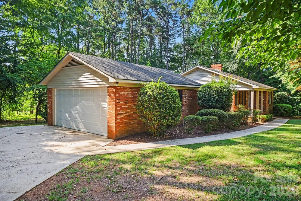 304 Julia Drive Lincolnton, NC 28092