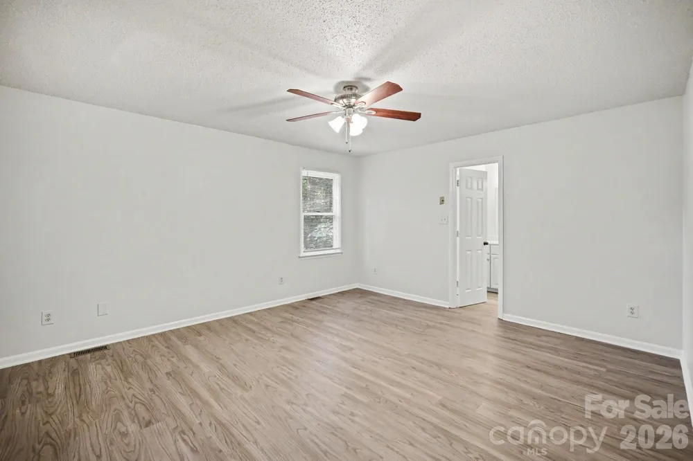 304 Julia Drive Lincolnton, NC 28092