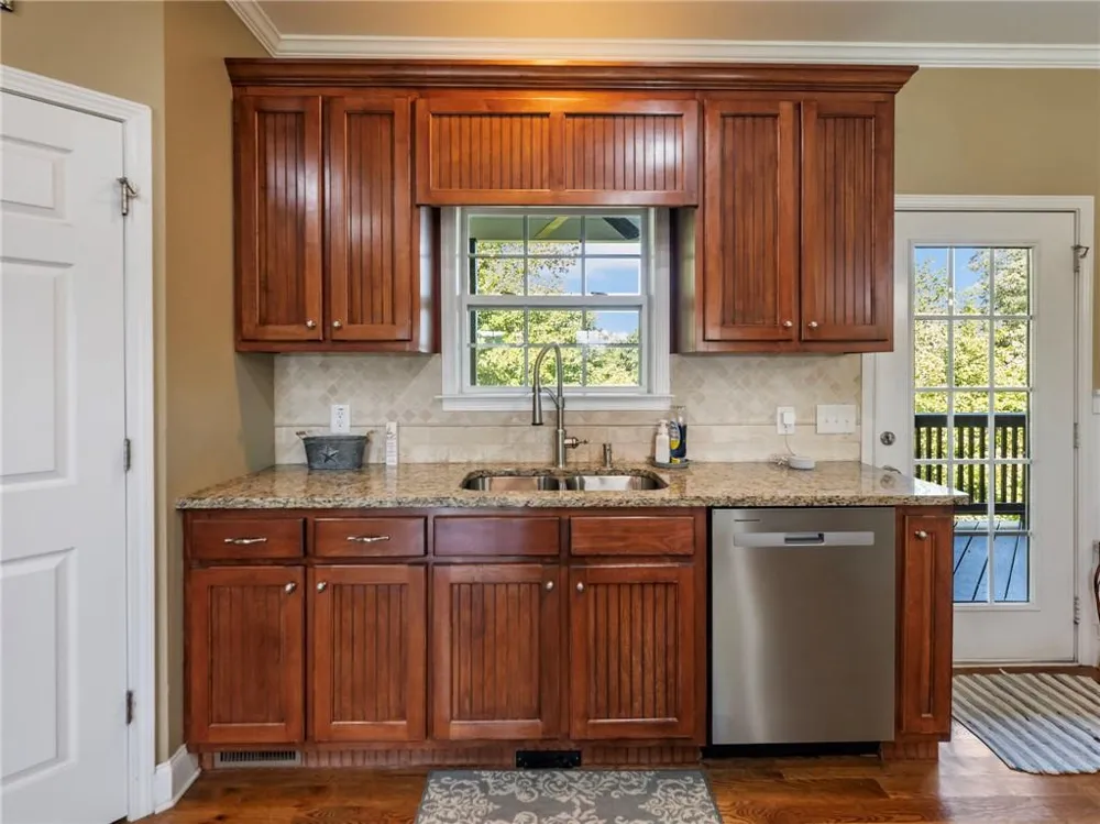 7657 Pea Ridge Road Lula, GA 30554