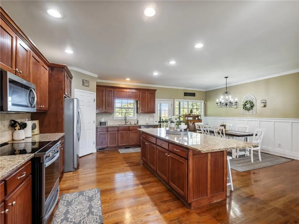 7657 Pea Ridge Road Lula, GA 30554