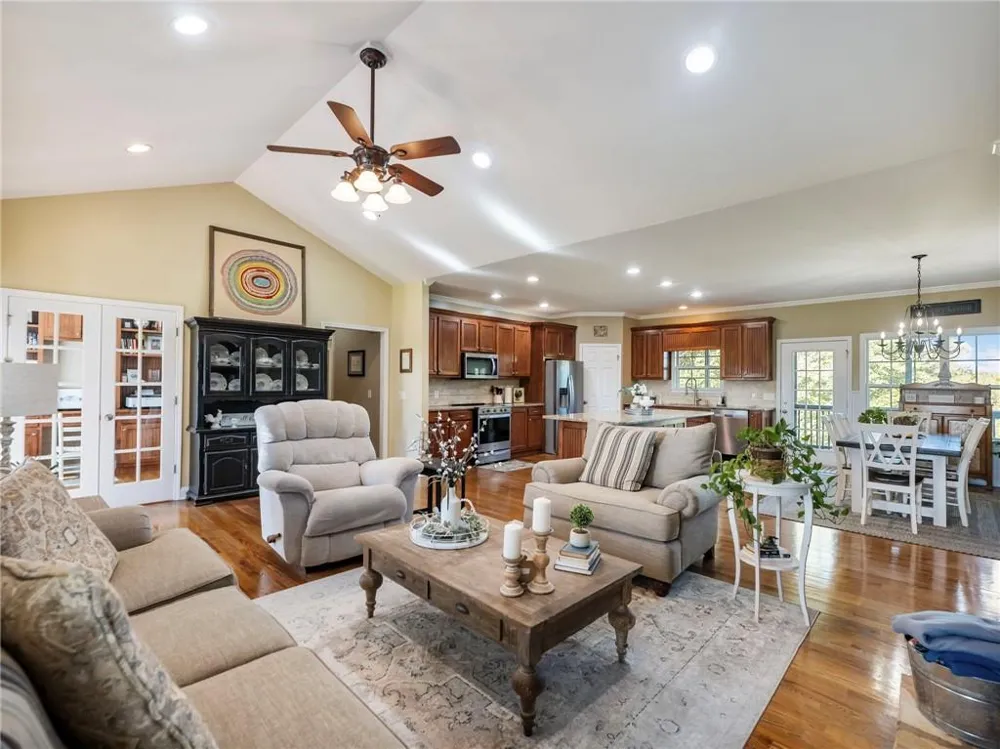 7657 Pea Ridge Road Lula, GA 30554