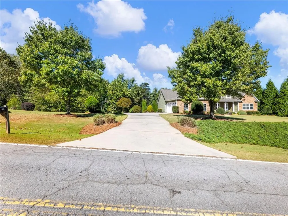 7657 Pea Ridge Road Lula, GA 30554