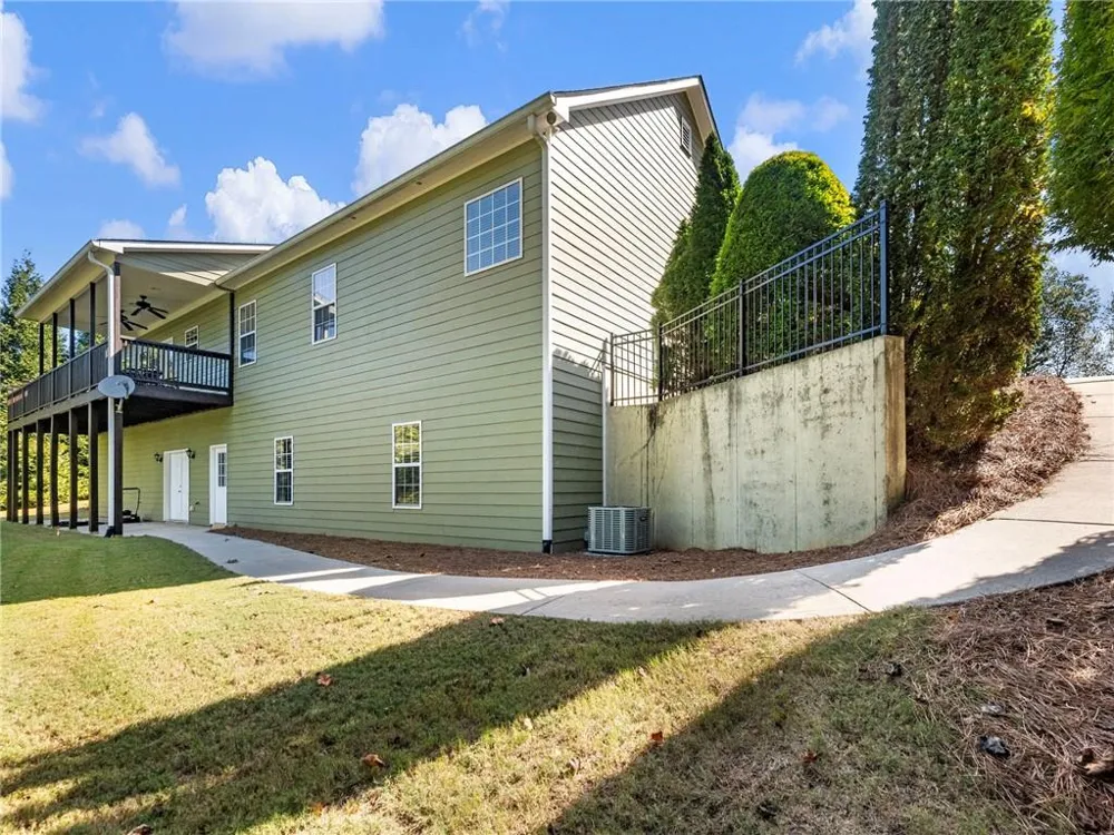 7657 Pea Ridge Road Lula, GA 30554
