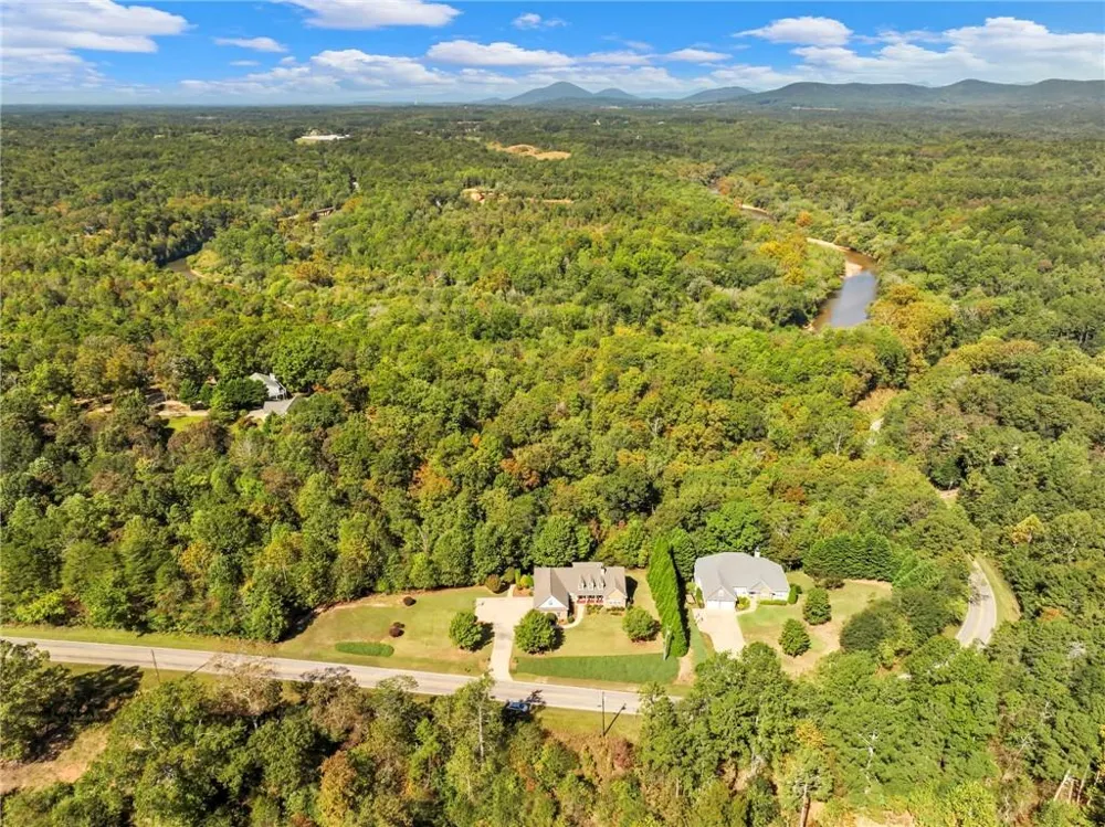 7657 Pea Ridge Road Lula, GA 30554