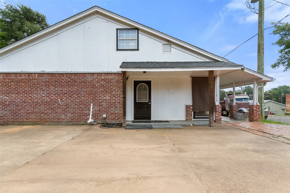 110 Church Street Winona, TX 75792