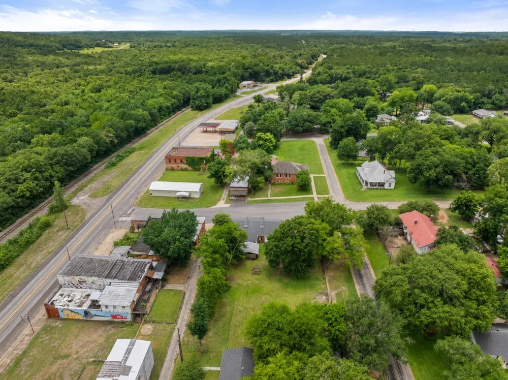 110 Church Street Winona, TX 75792