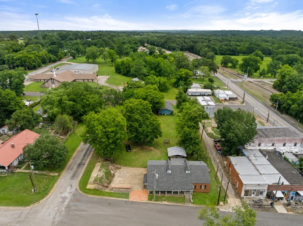 110 Church Street Winona, TX 75792