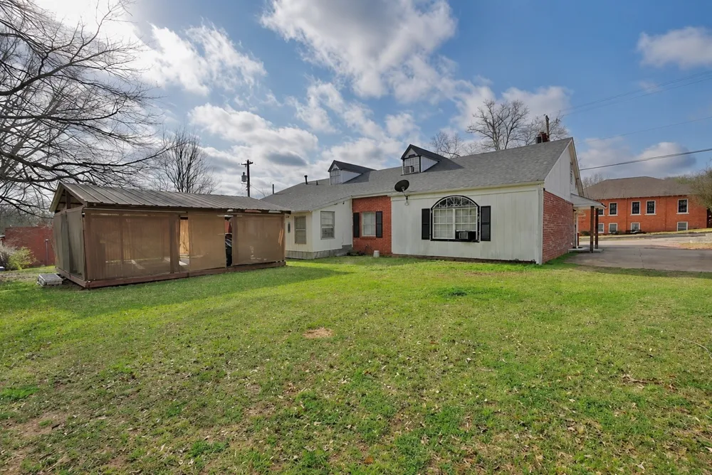 110 Church Street Winona, TX 75792